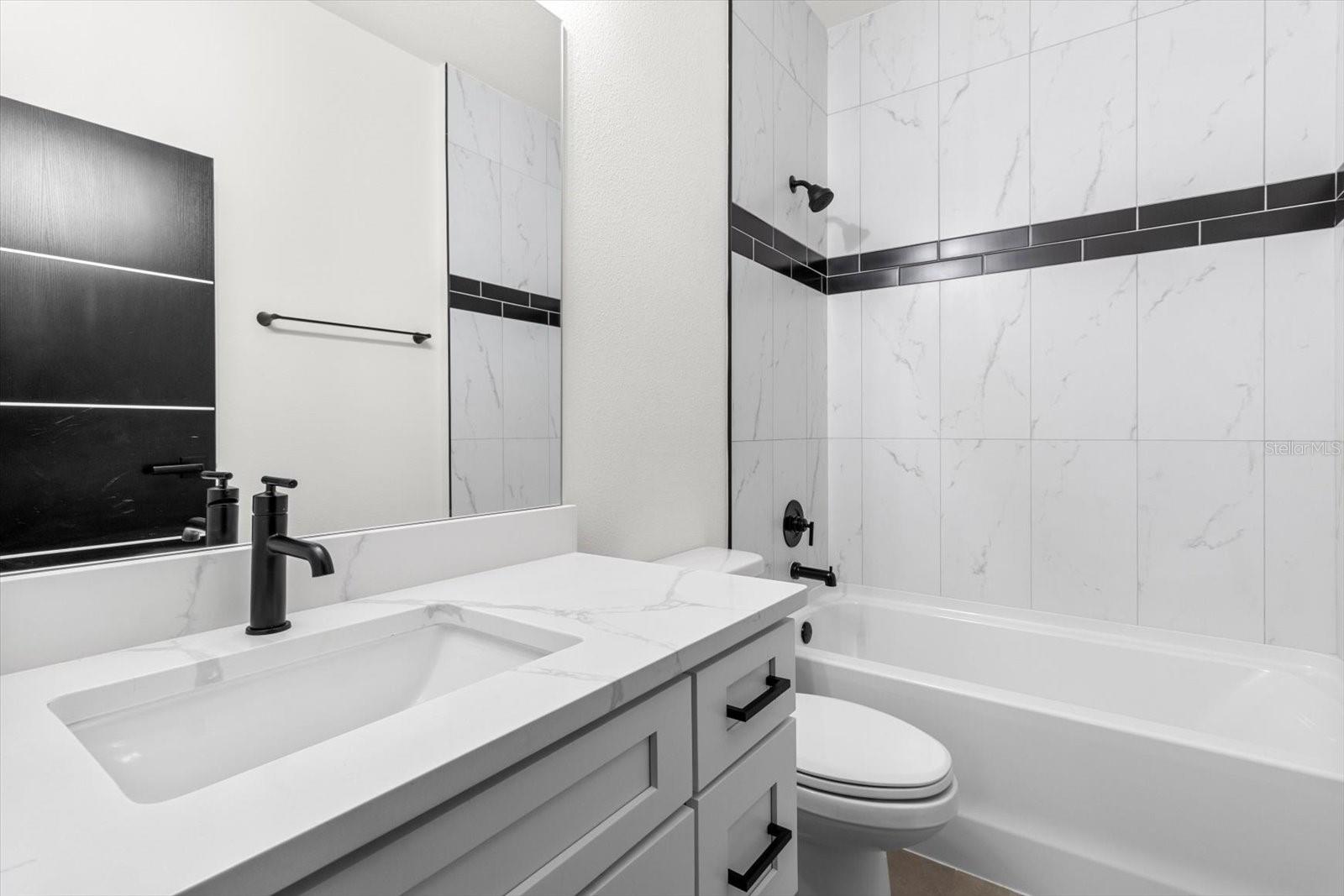 Image 33 of 36 For 3932 Sw 133rd Loop