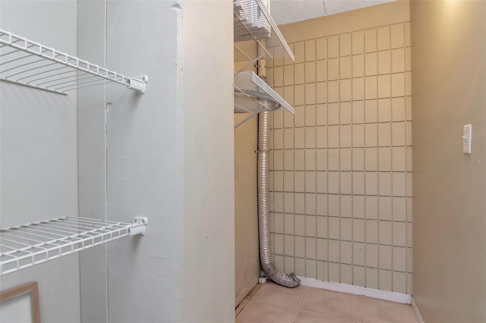 Image 29 of 33 For 2424 Tampa Bay Boulevard 204