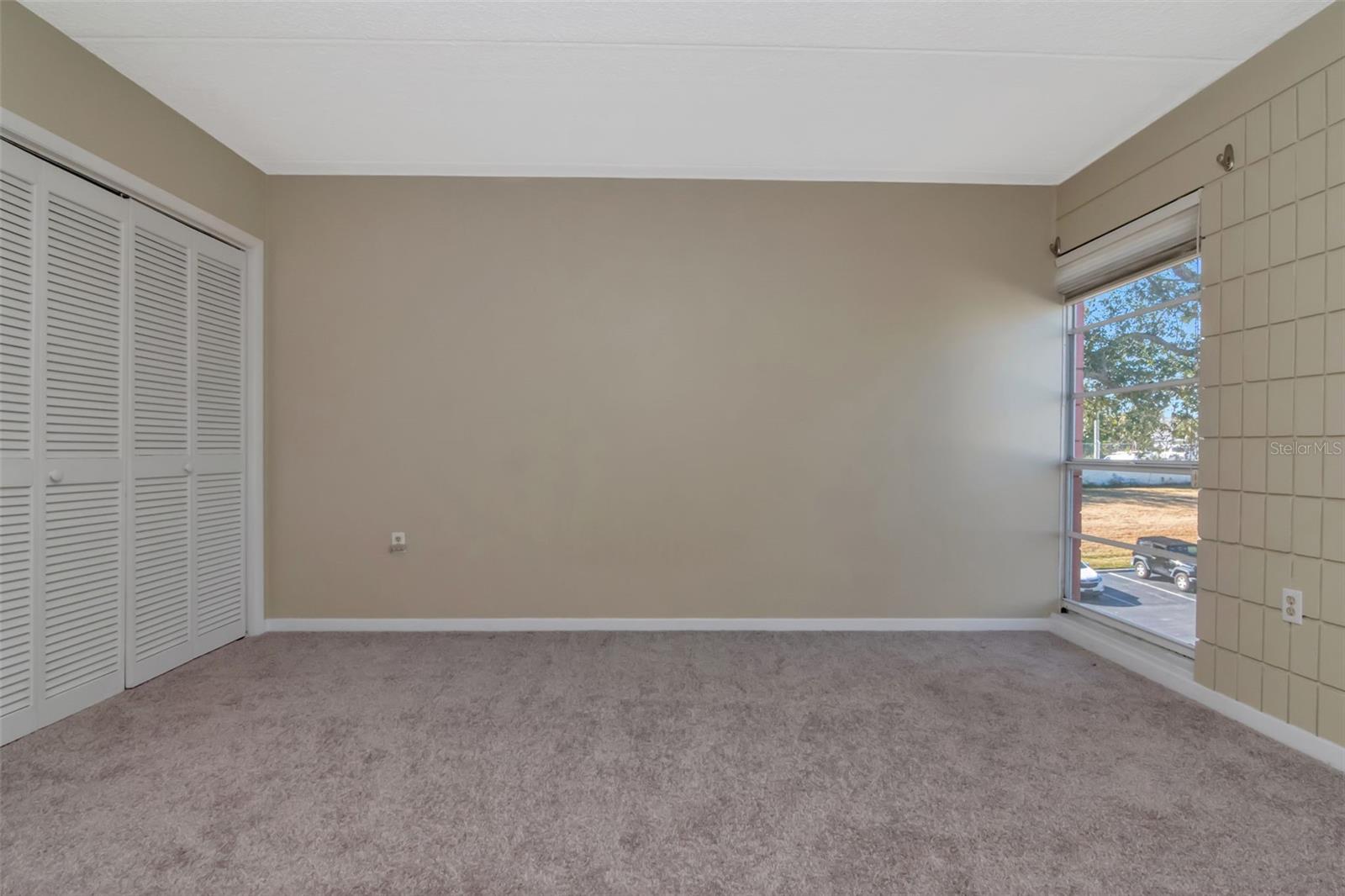 Image 30 of 33 For 2424 Tampa Bay Boulevard 204