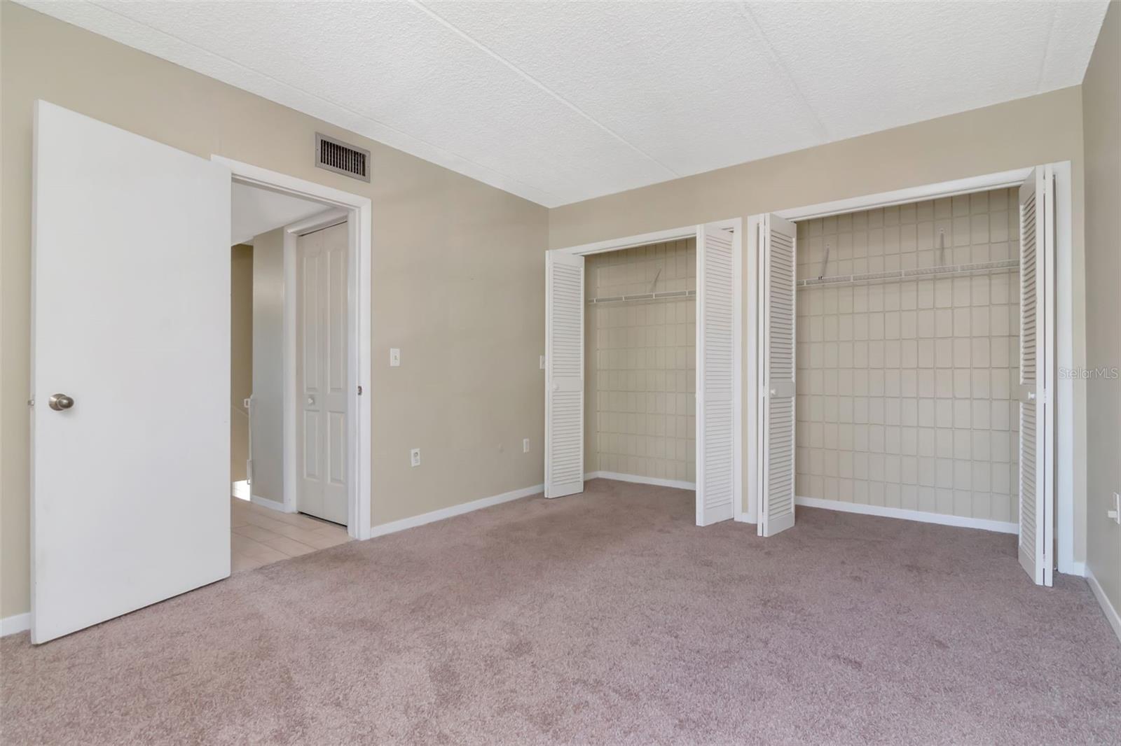 Image 32 of 33 For 2424 Tampa Bay Boulevard 204