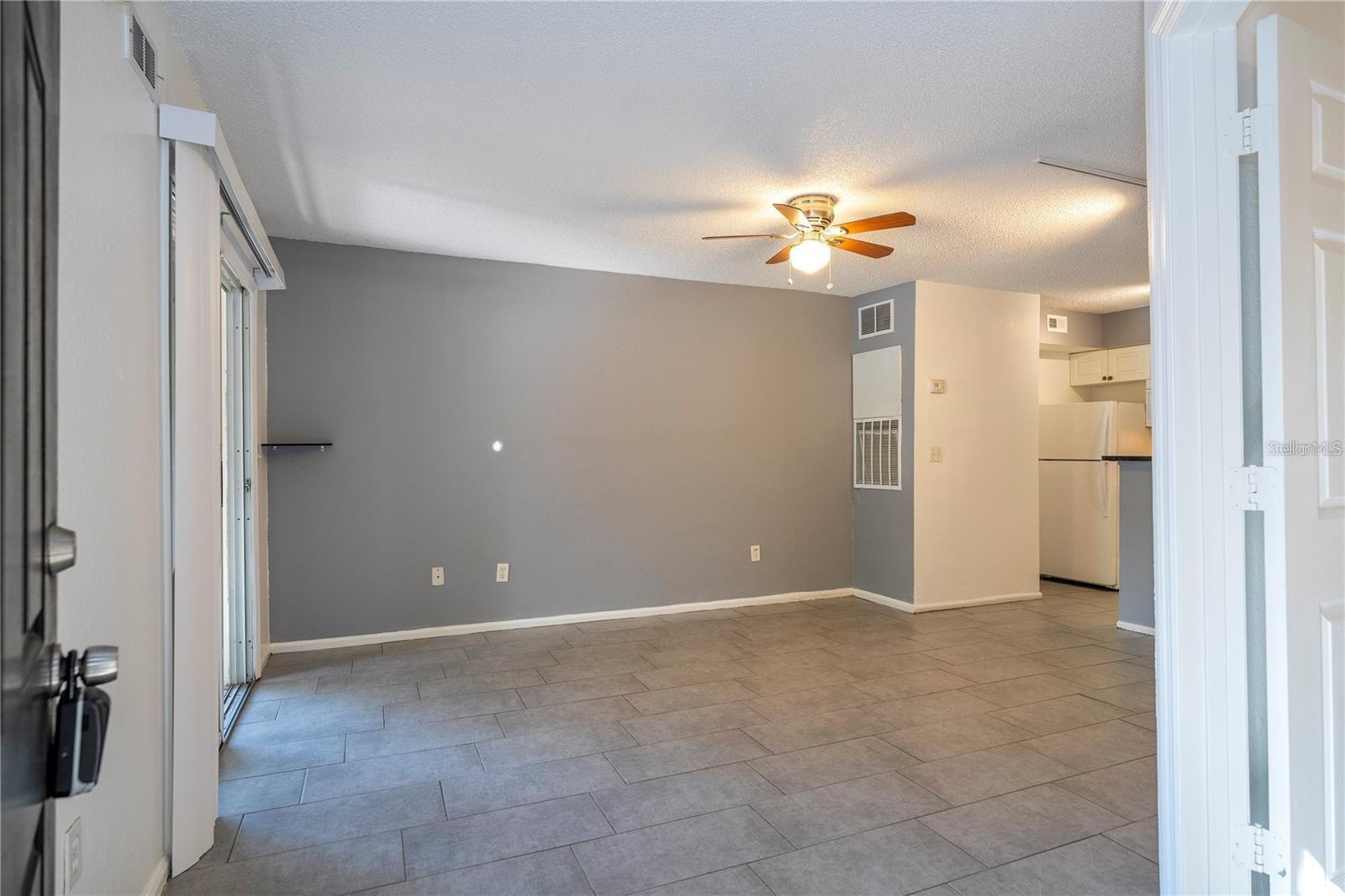 Image 18 of 44 For 5136 Park Central Drive 212