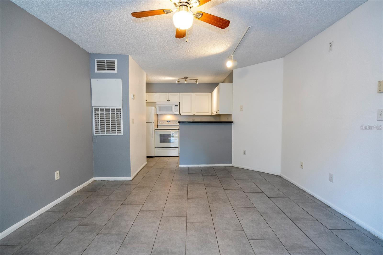 Image 20 of 44 For 5136 Park Central Drive 212