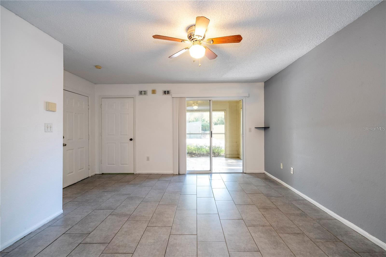 Image 21 of 44 For 5136 Park Central Drive 212