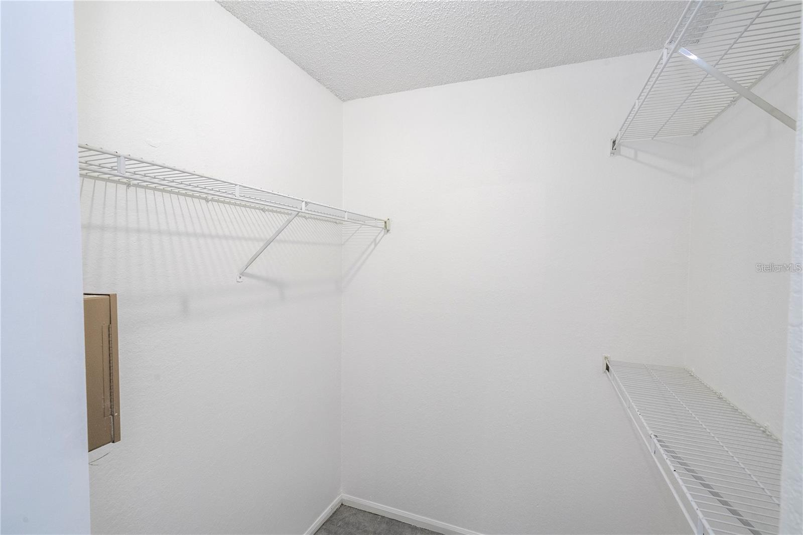 Image 27 of 44 For 5136 Park Central Drive 212