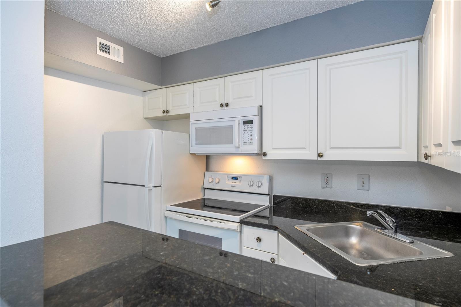 Image 30 of 44 For 5136 Park Central Drive 212