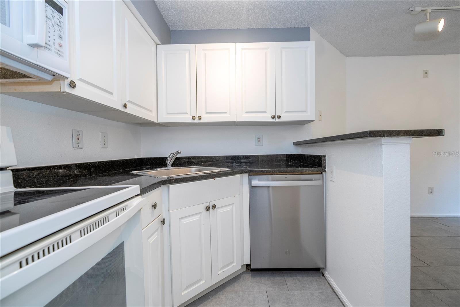 Image 33 of 44 For 5136 Park Central Drive 212