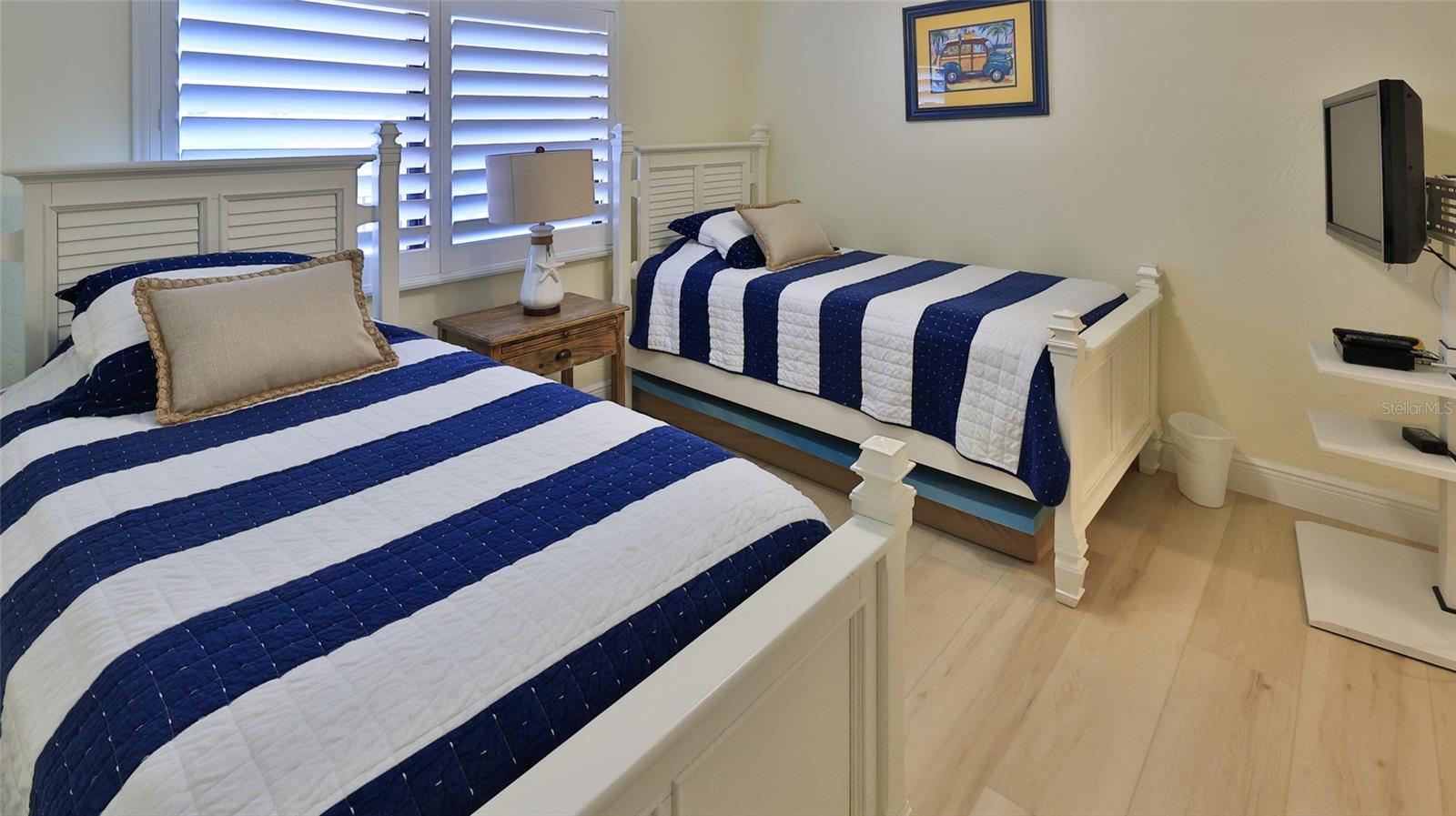 Image 11 of 35 For 4141 Atlantic Avenue 504