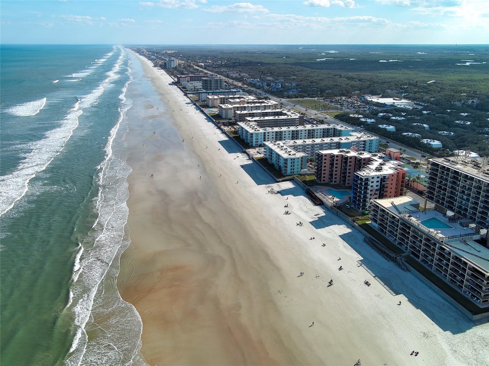 Image 17 of 35 For 4141 Atlantic Avenue 504