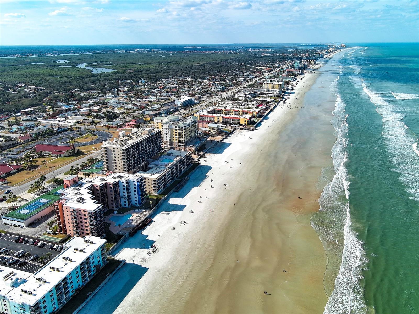 Image 24 of 35 For 4141 Atlantic Avenue 504