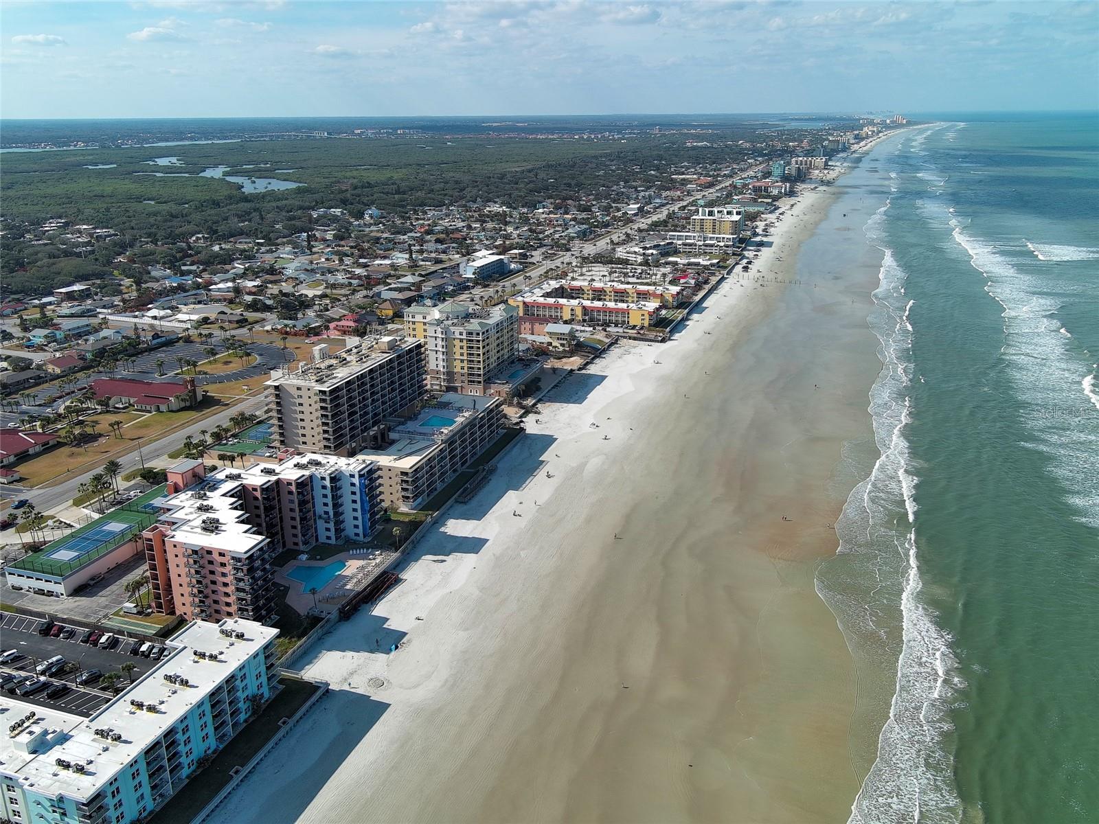 Image 32 of 35 For 4141 Atlantic Avenue 504