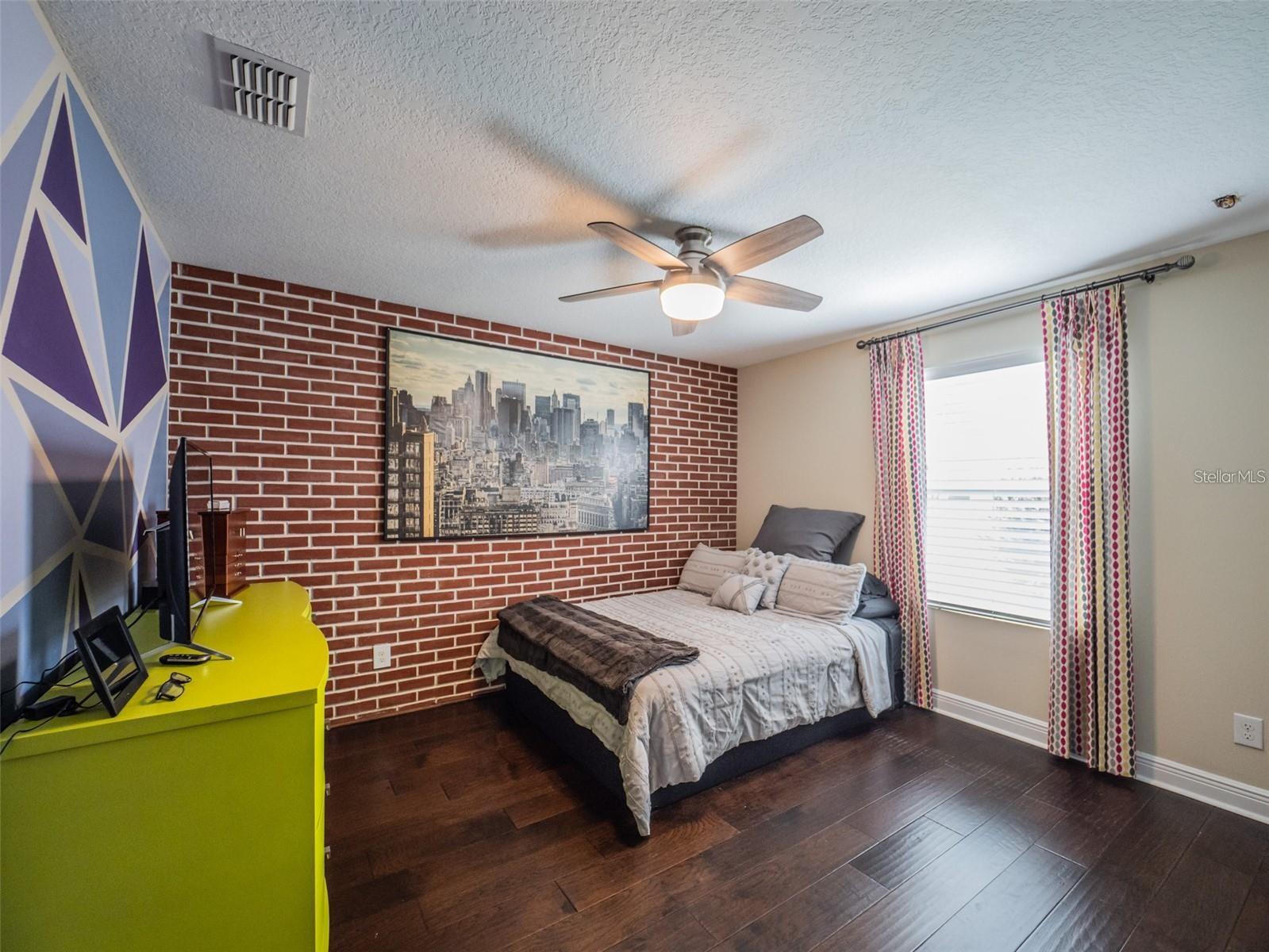 Image 39 of 63 For 4443 Pine Gold Avenue