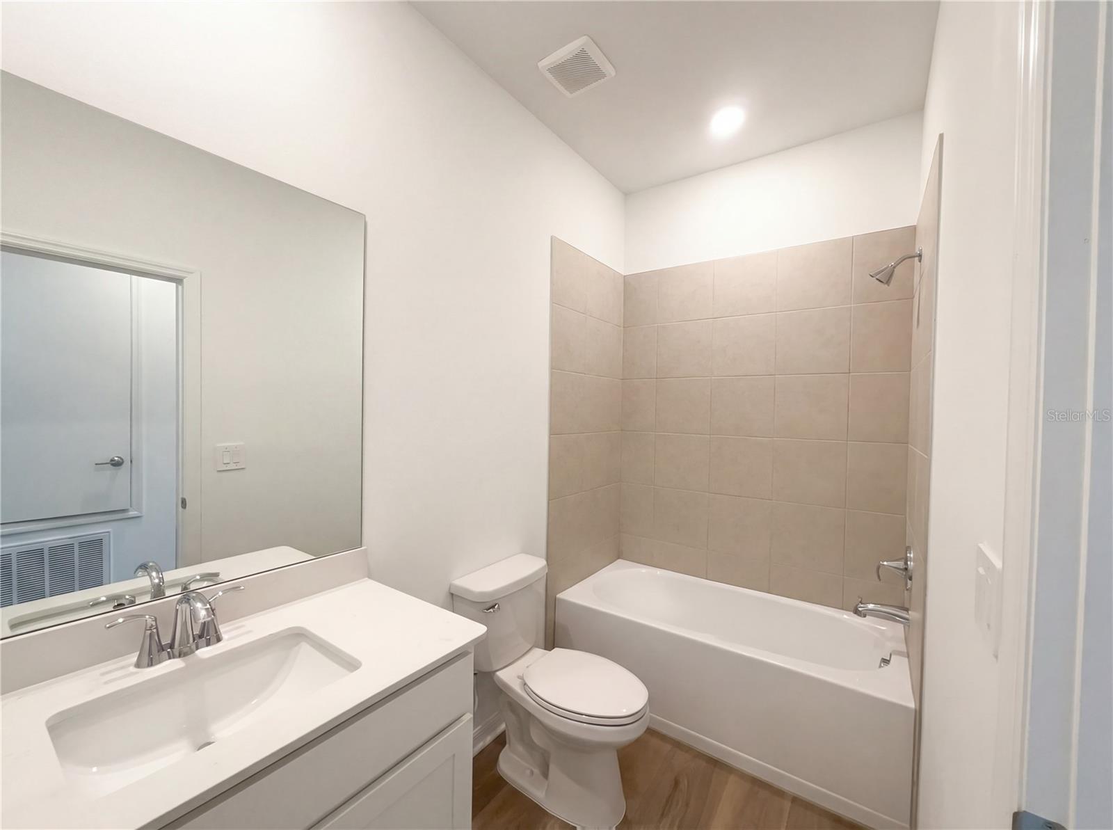 Image 10 of 20 For 19641 82nd Loop