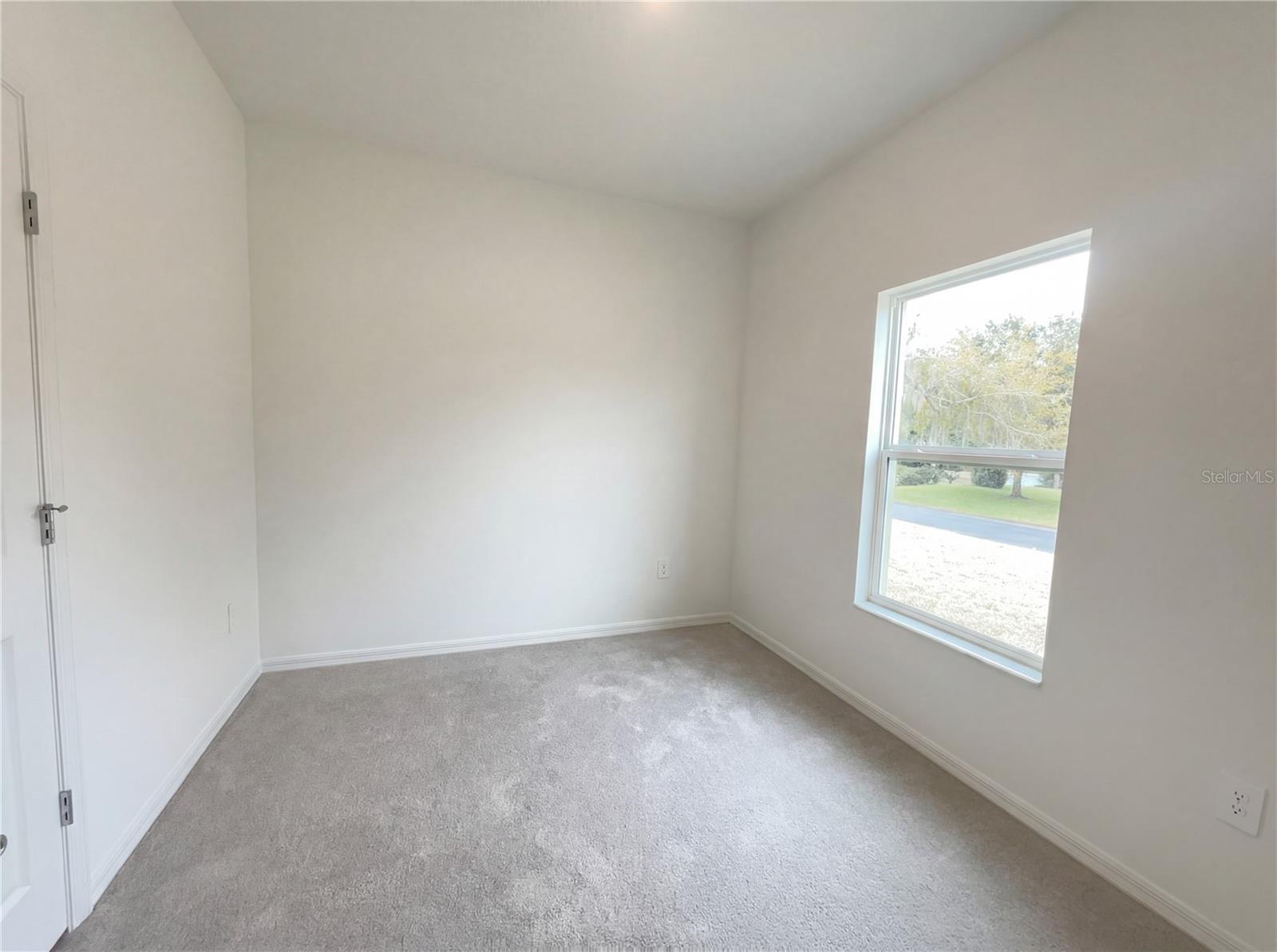 Image 11 of 20 For 19641 82nd Loop