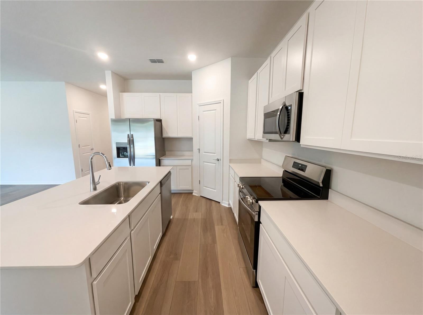 Image 13 of 20 For 19641 82nd Loop