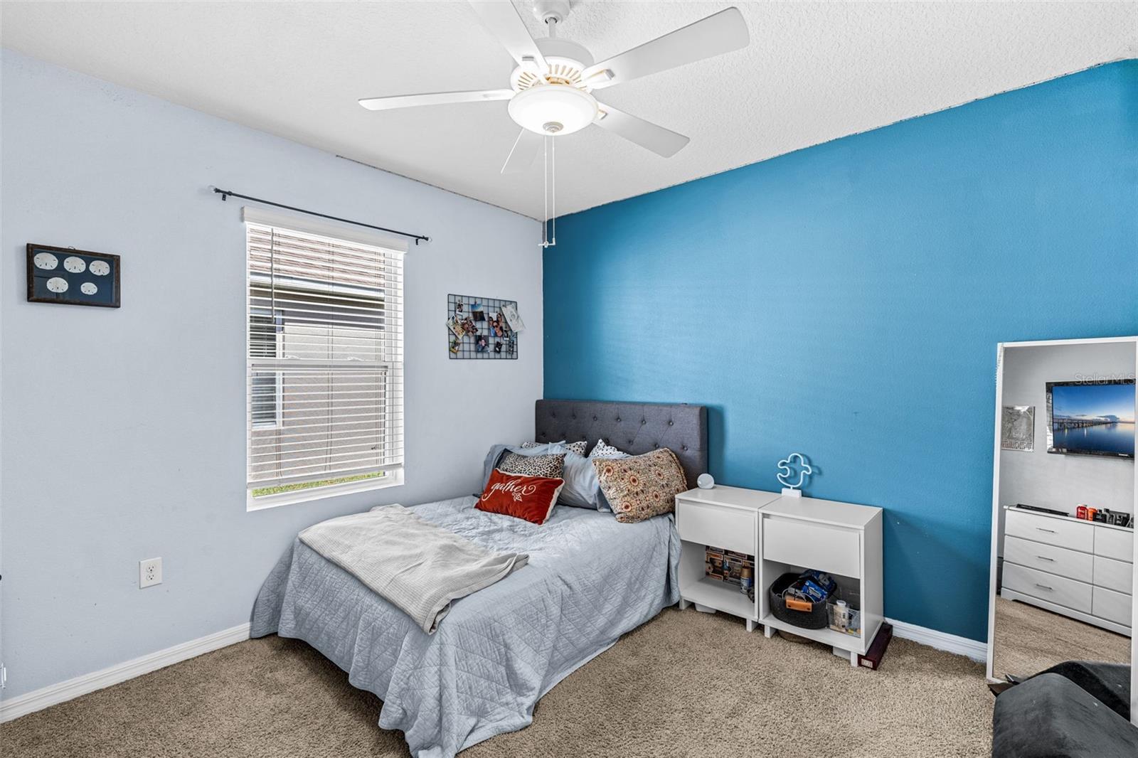 Image 12 of 24 For 869 Gunnison Drive