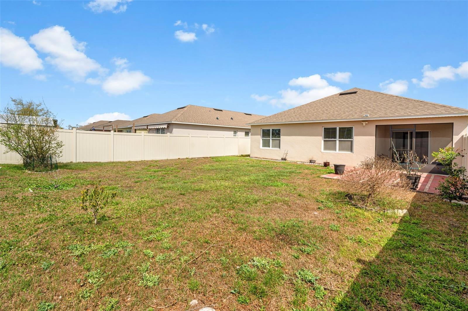 Image 18 of 24 For 869 Gunnison Drive