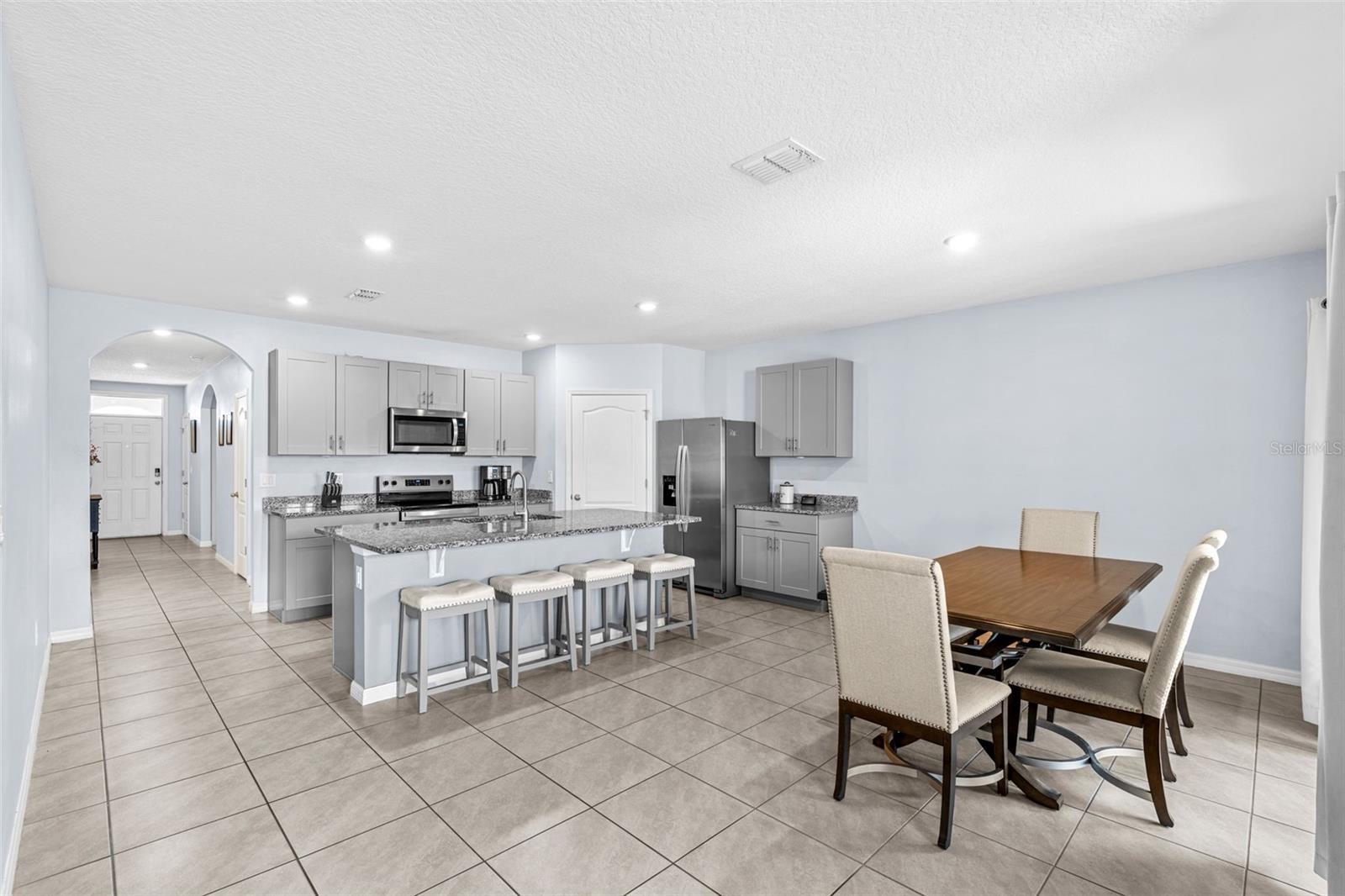 Image 3 of 24 For 869 Gunnison Drive