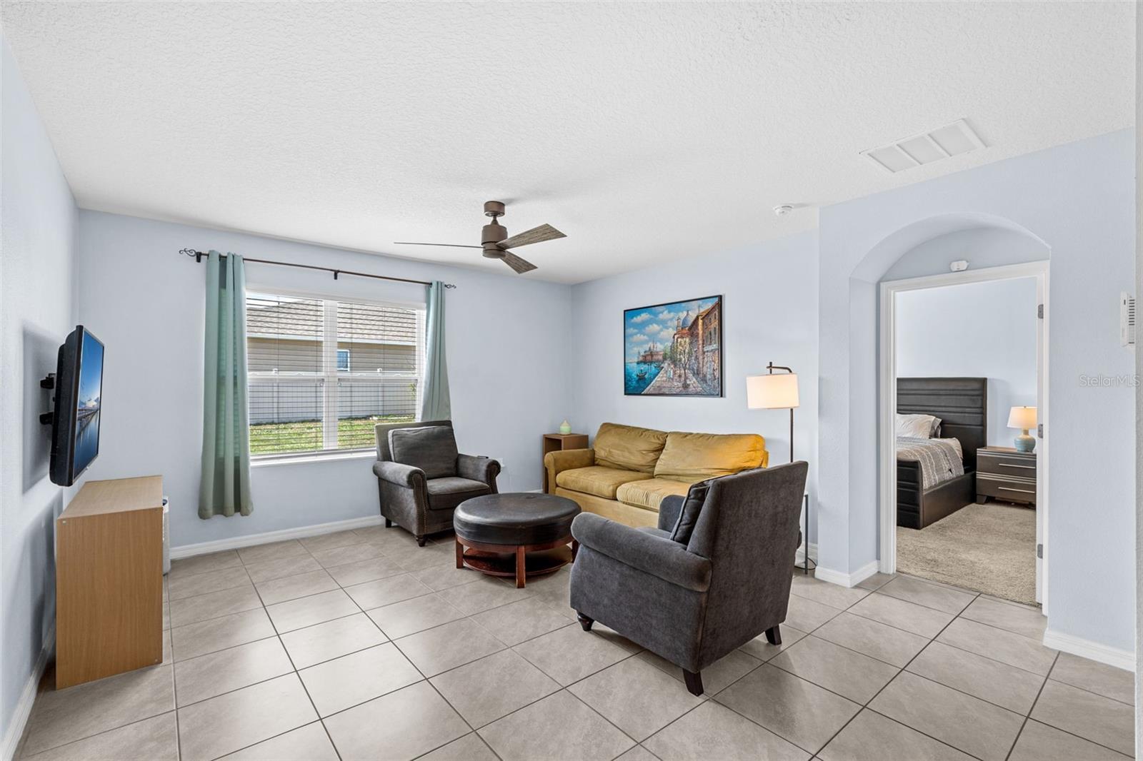 Image 8 of 24 For 869 Gunnison Drive