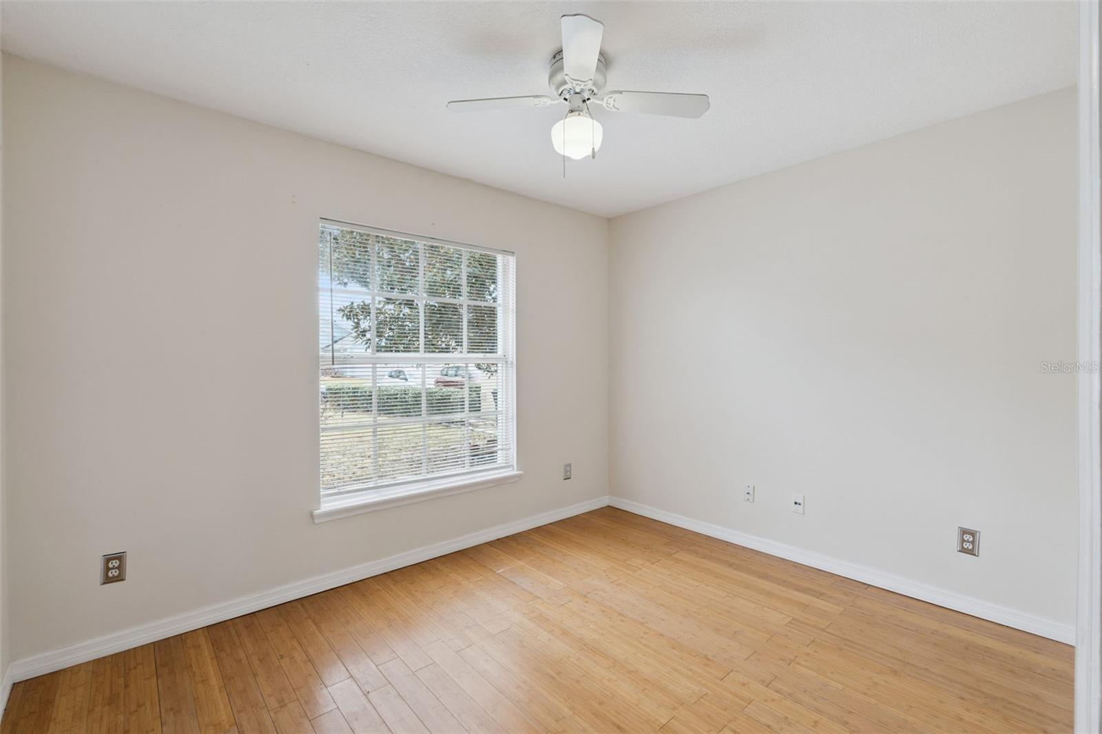 Image 16 of 21 For 8013 Aspencrest Court