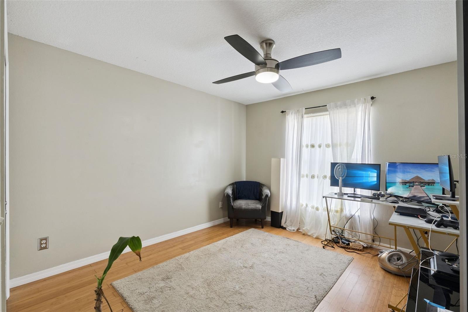 Image 18 of 21 For 8013 Aspencrest Court