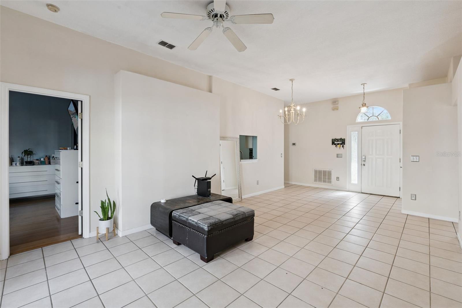 Image 4 of 21 For 8013 Aspencrest Court