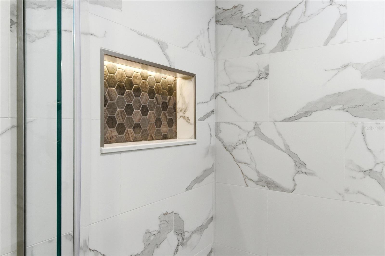 Image 22 of 51 For 127 Mark David Boulevard