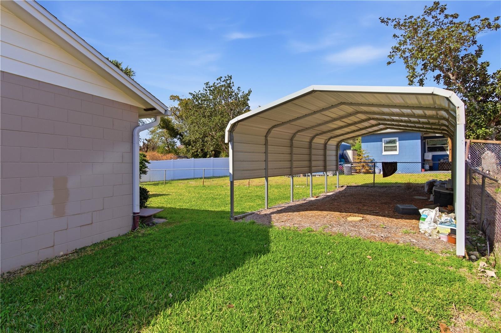 Image 33 of 51 For 127 Mark David Boulevard