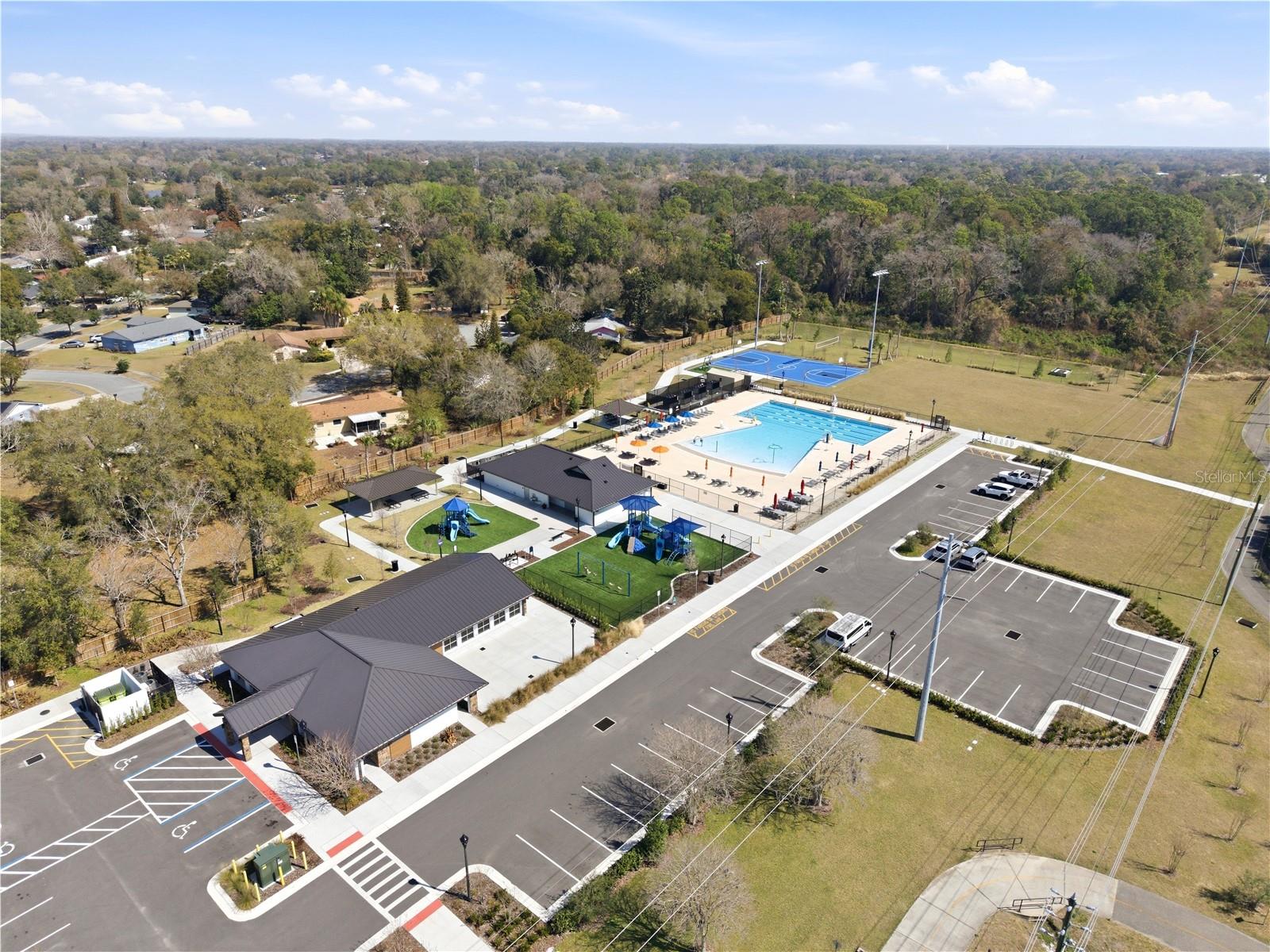 Image 45 of 51 For 127 Mark David Boulevard