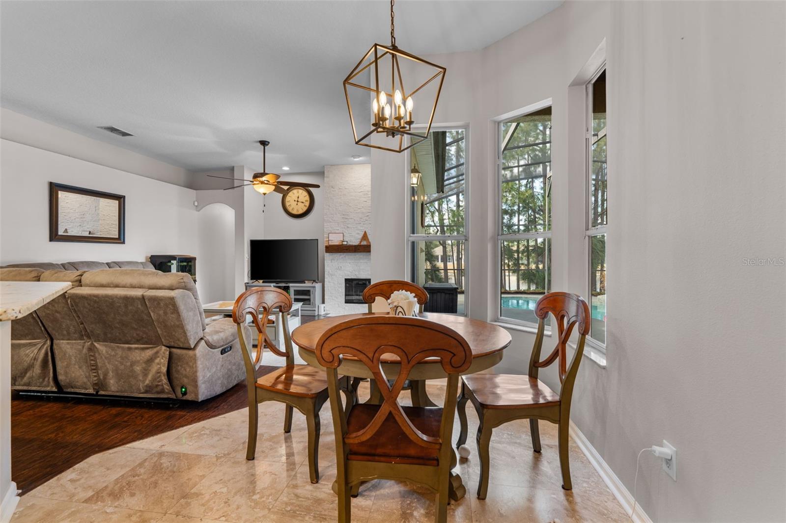 Image 13 of 52 For 269 Randon Terrace