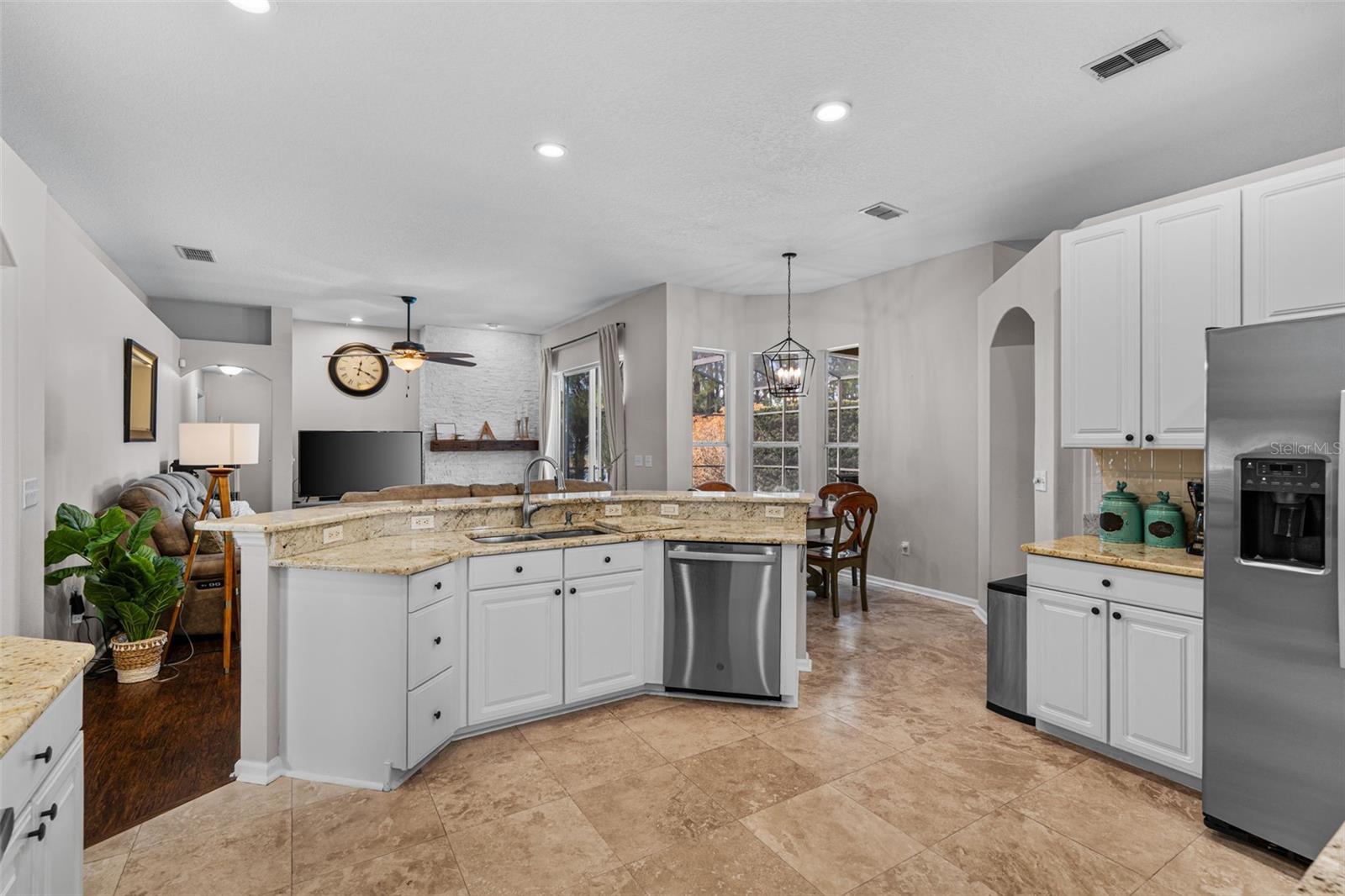 Image 15 of 52 For 269 Randon Terrace