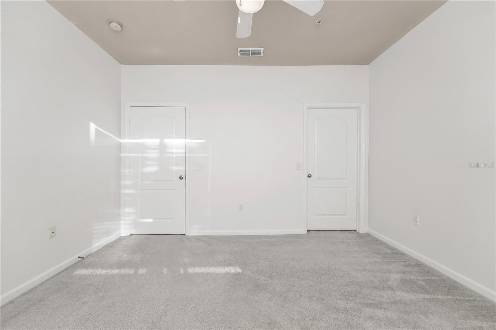 Image 19 of 32 For 19935 Villa View Circle 306