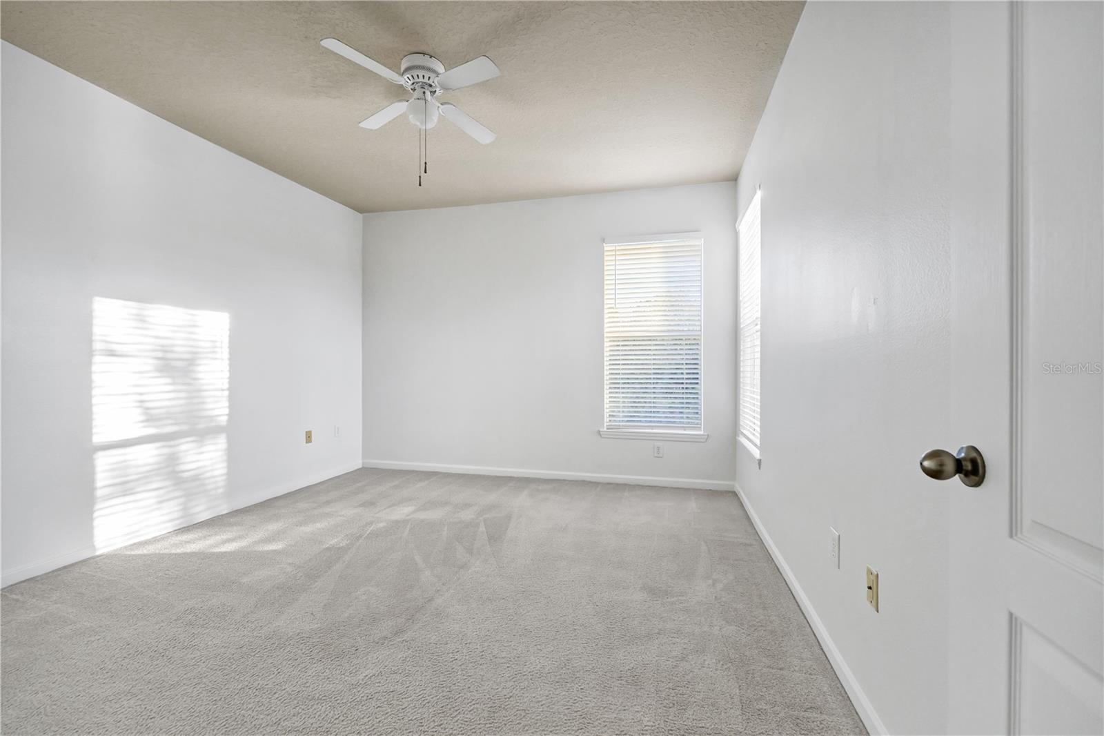 Image 20 of 32 For 19935 Villa View Circle 306