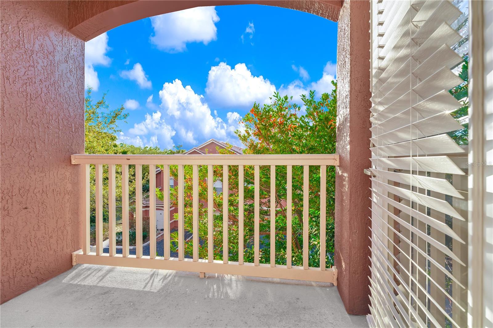 Image 22 of 32 For 19935 Villa View Circle 306