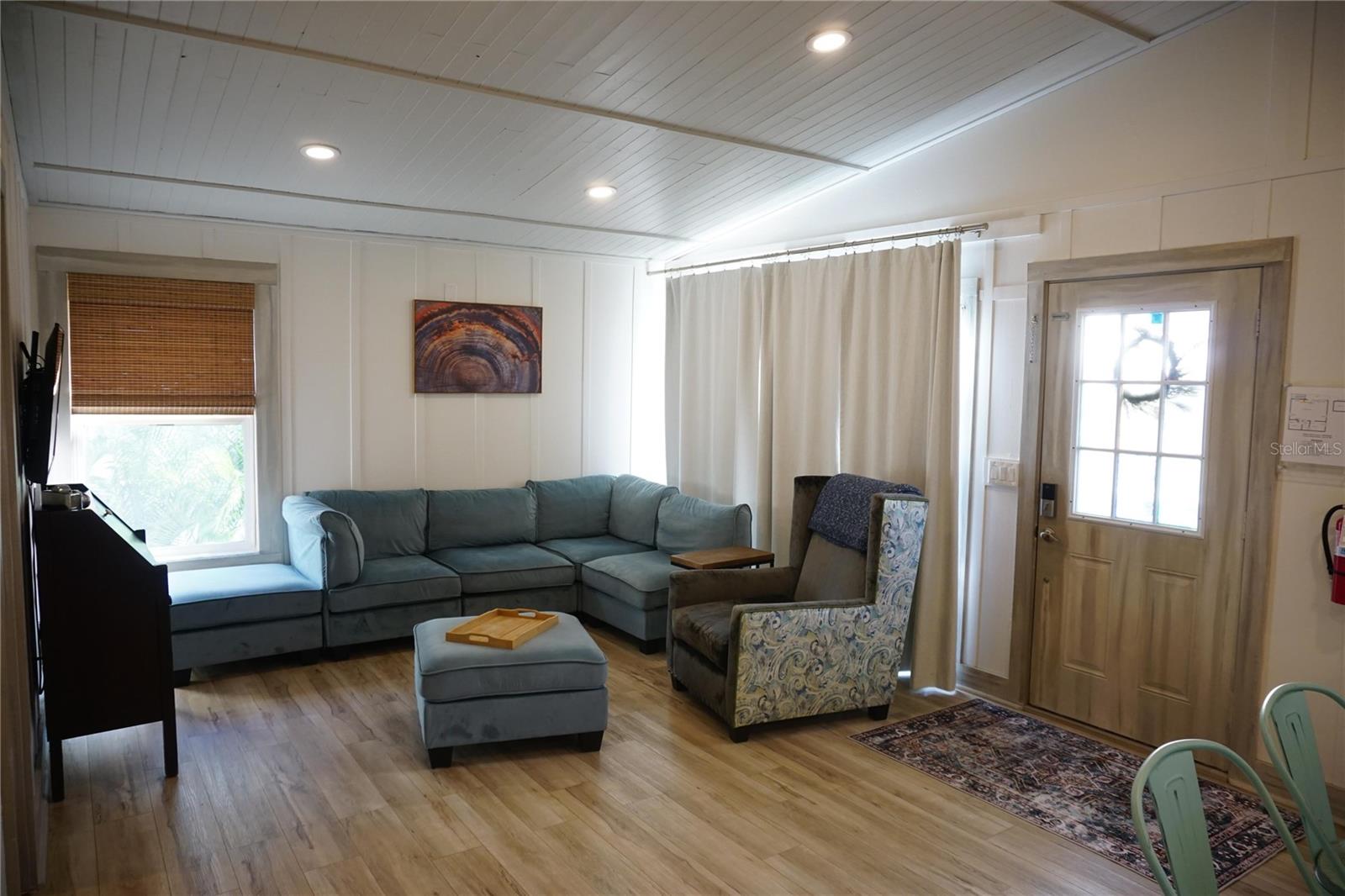 Image 27 of 49 For 2504 Avenue B