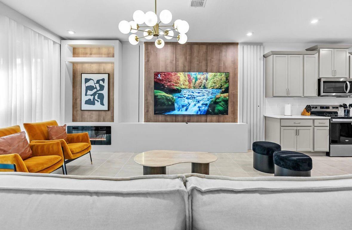 Image 18 of 56 For 9144 Driftwood Path