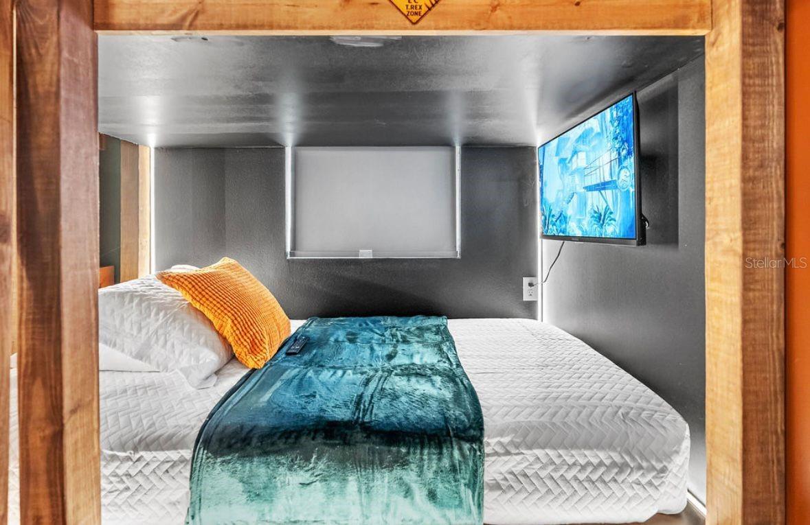 Image 49 of 56 For 9144 Driftwood Path