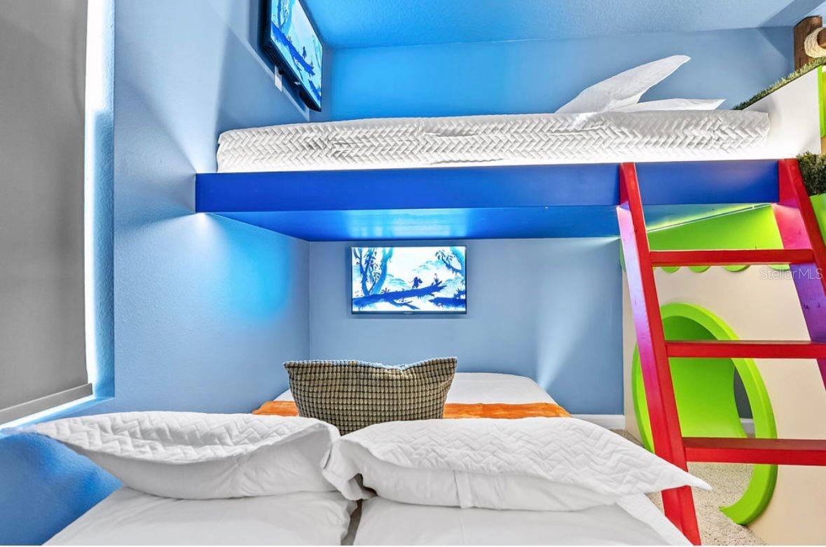 Image 50 of 56 For 9144 Driftwood Path