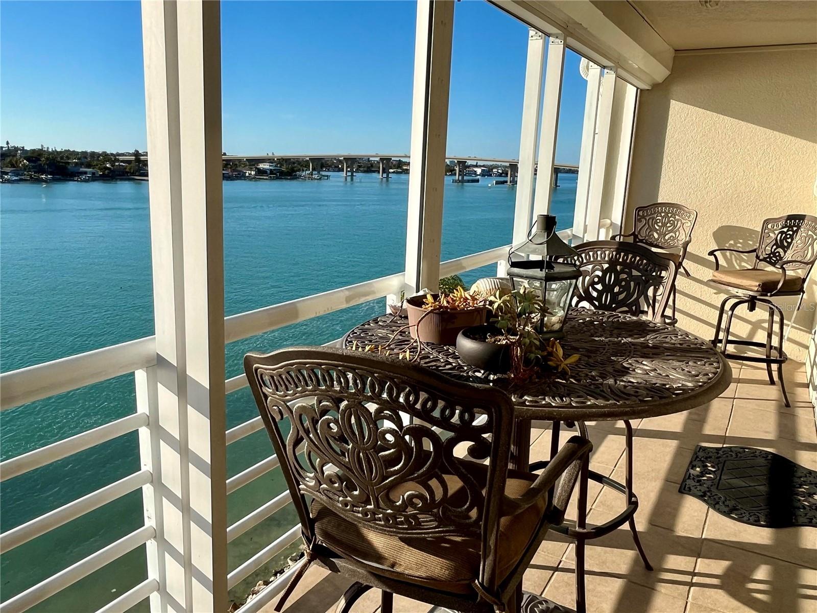 Image 13 of 32 For 6093 Bahia Del Mar Circle 676