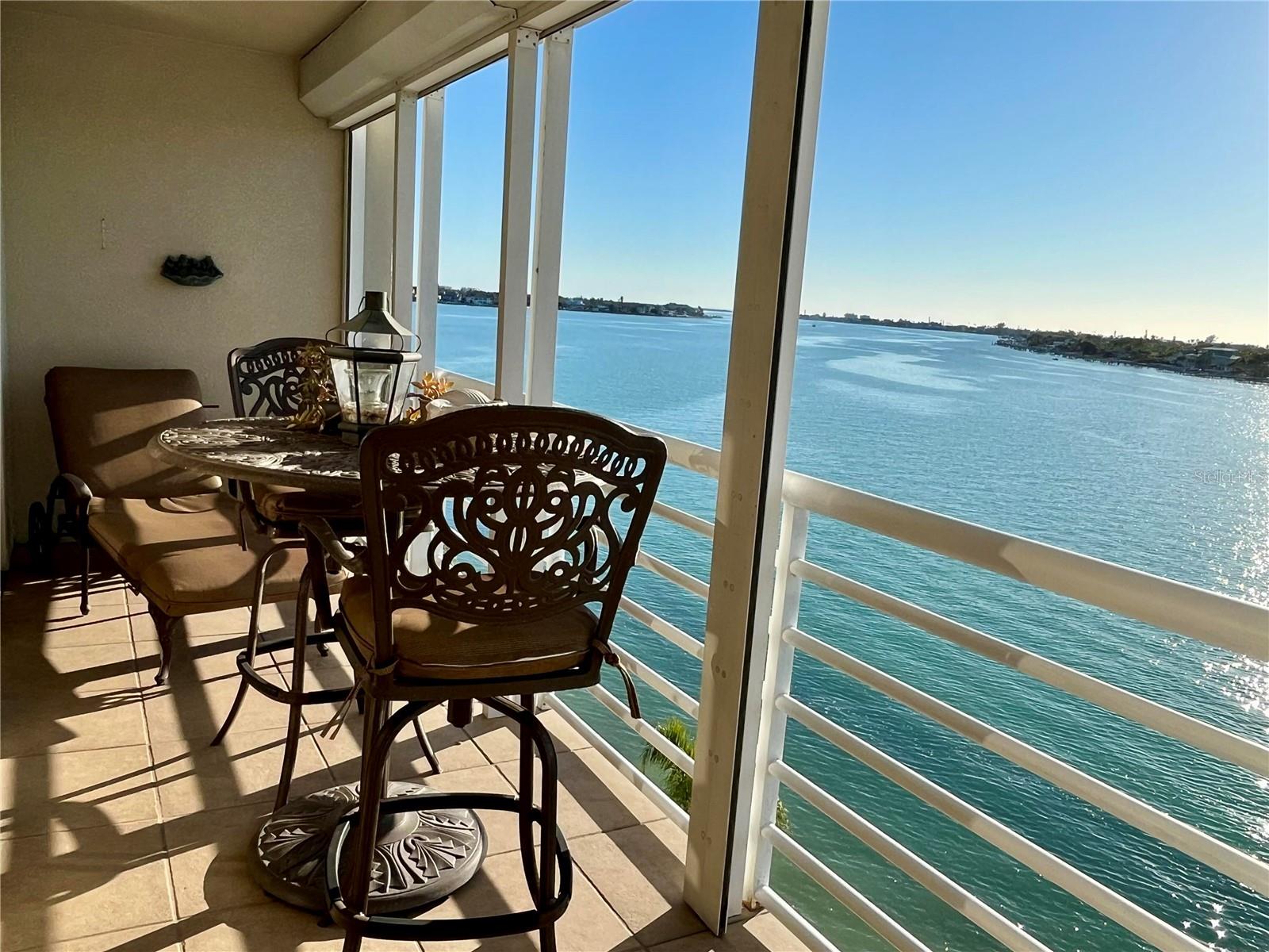 Image 14 of 32 For 6093 Bahia Del Mar Circle 676