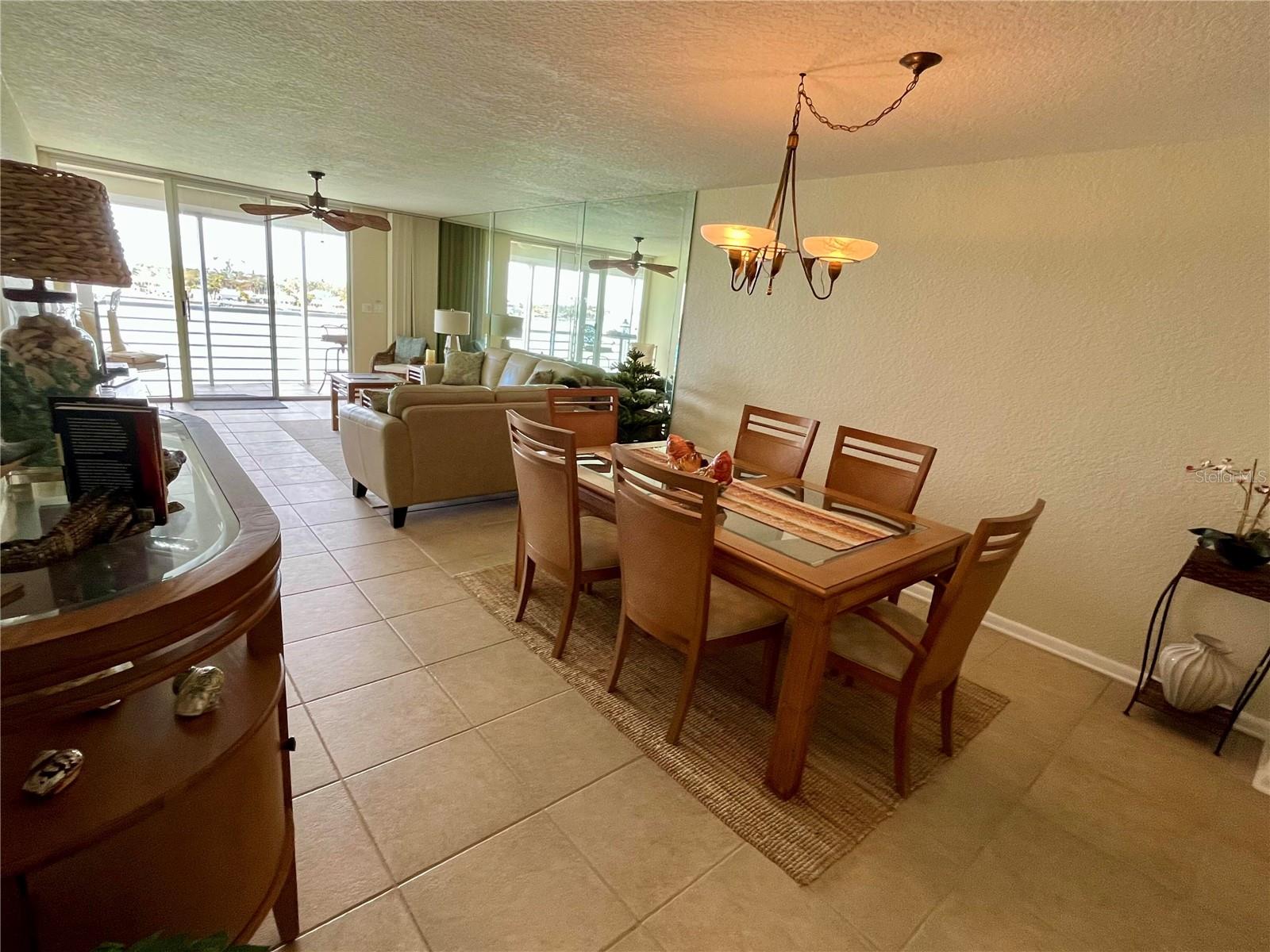 Image 8 of 32 For 6093 Bahia Del Mar Circle 676