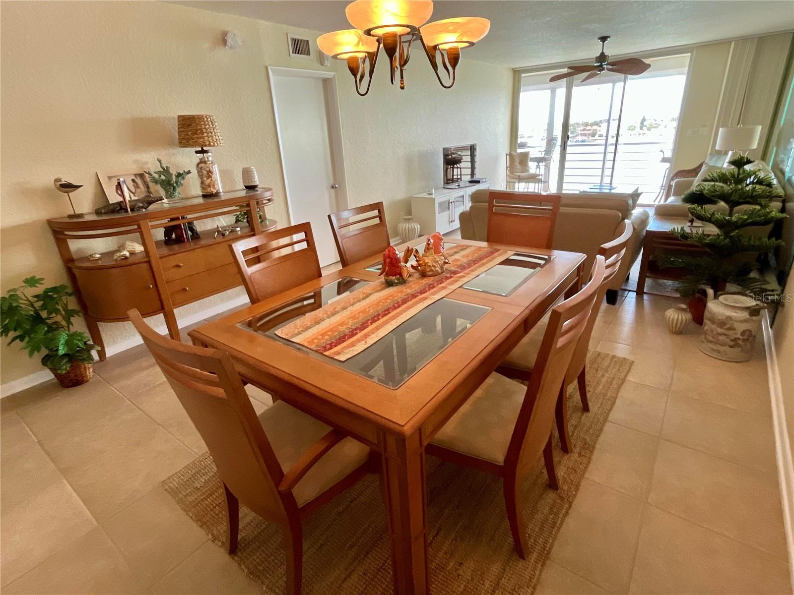 Image 9 of 32 For 6093 Bahia Del Mar Circle 676