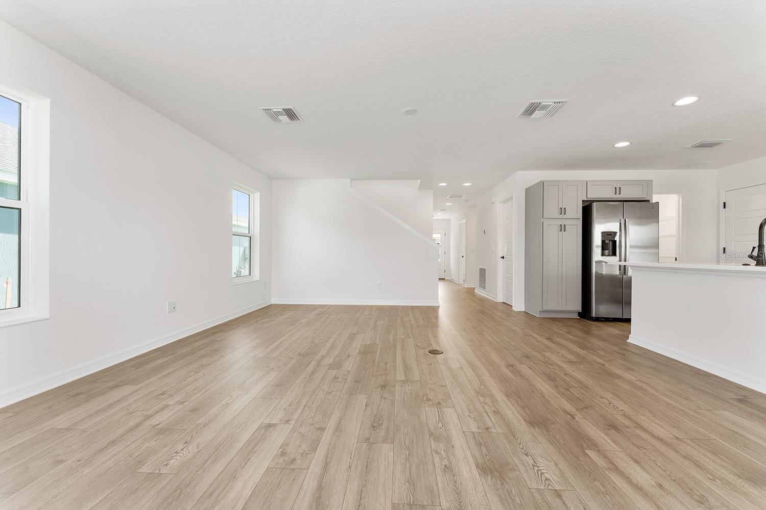 Image 14 of 54 For 7848 Byers Street