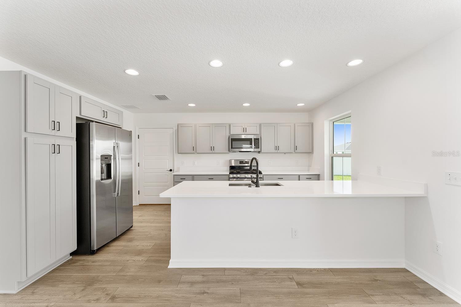 Image 20 of 54 For 7848 Byers Street