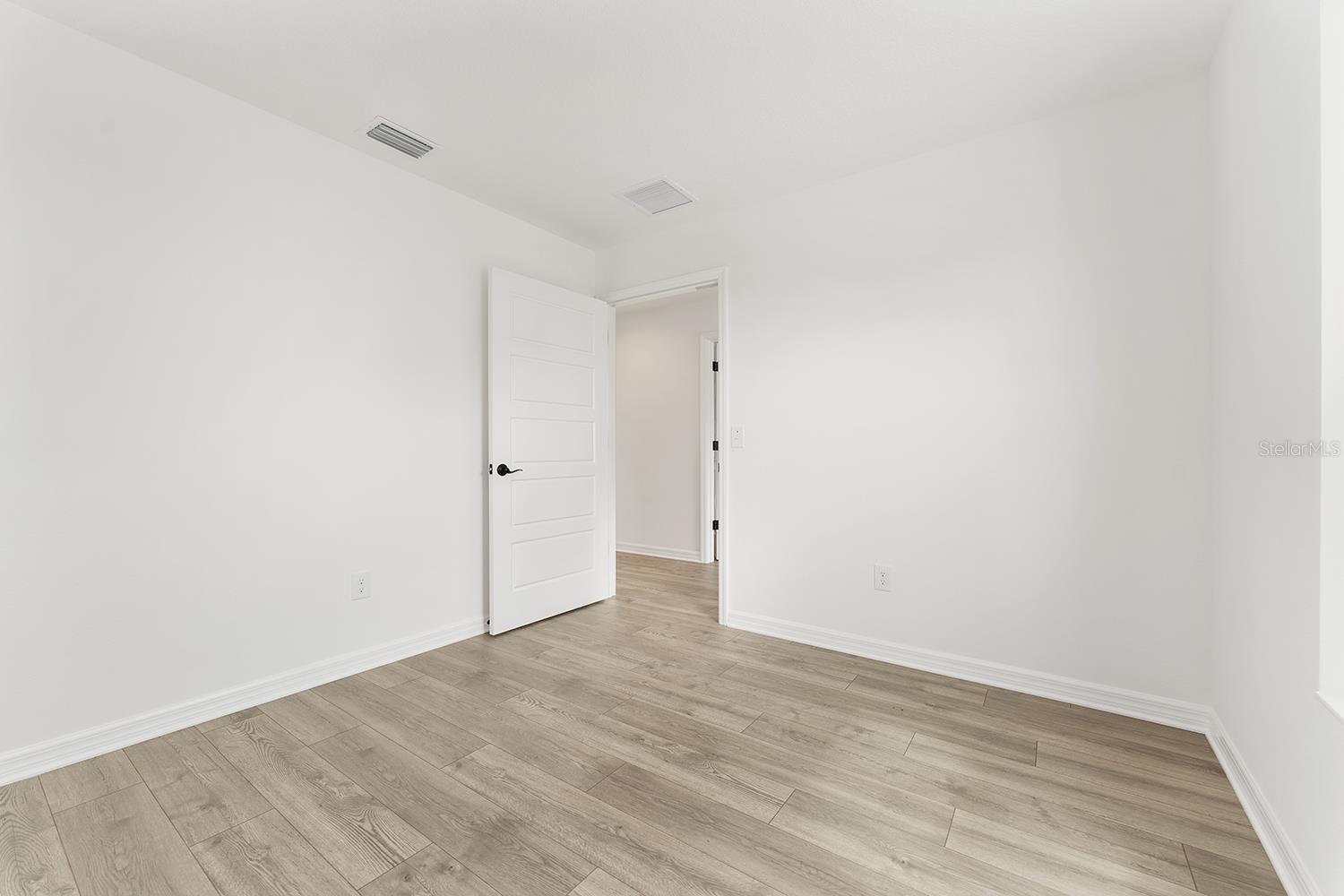 Image 8 of 54 For 7848 Byers Street