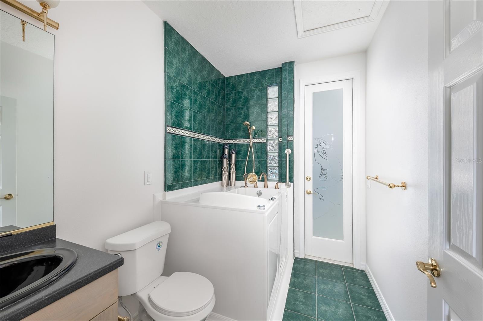 Image 33 of 49 For 4985 Fawn Ridge Place