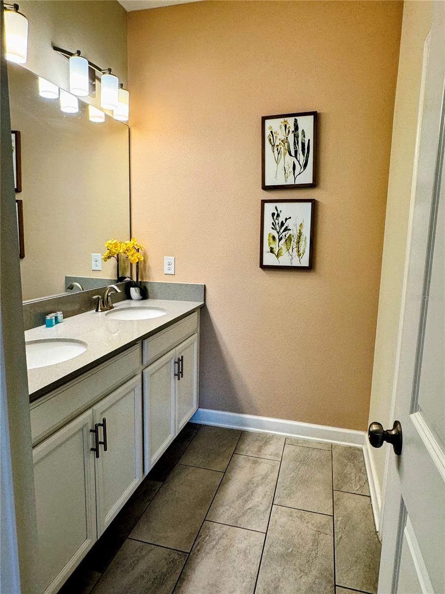 Image 14 of 32 For 8847 Interlocking Court