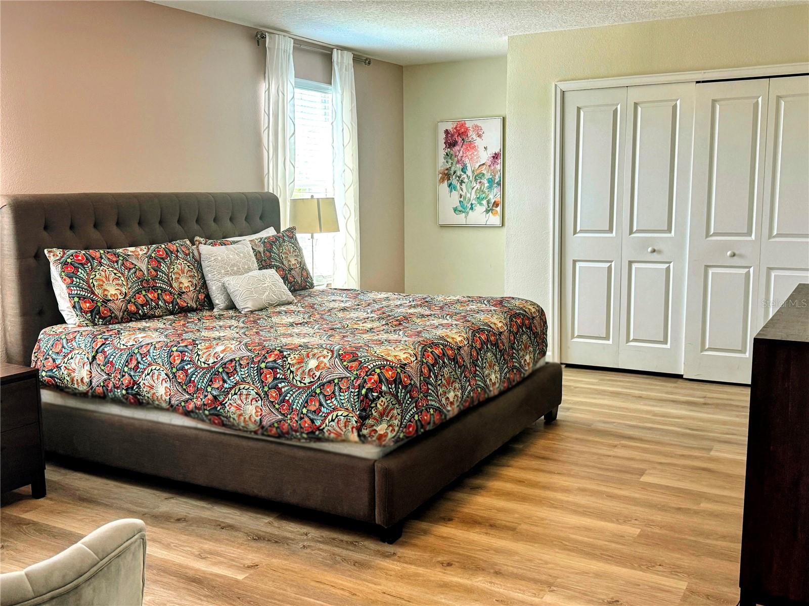 Image 18 of 32 For 8847 Interlocking Court