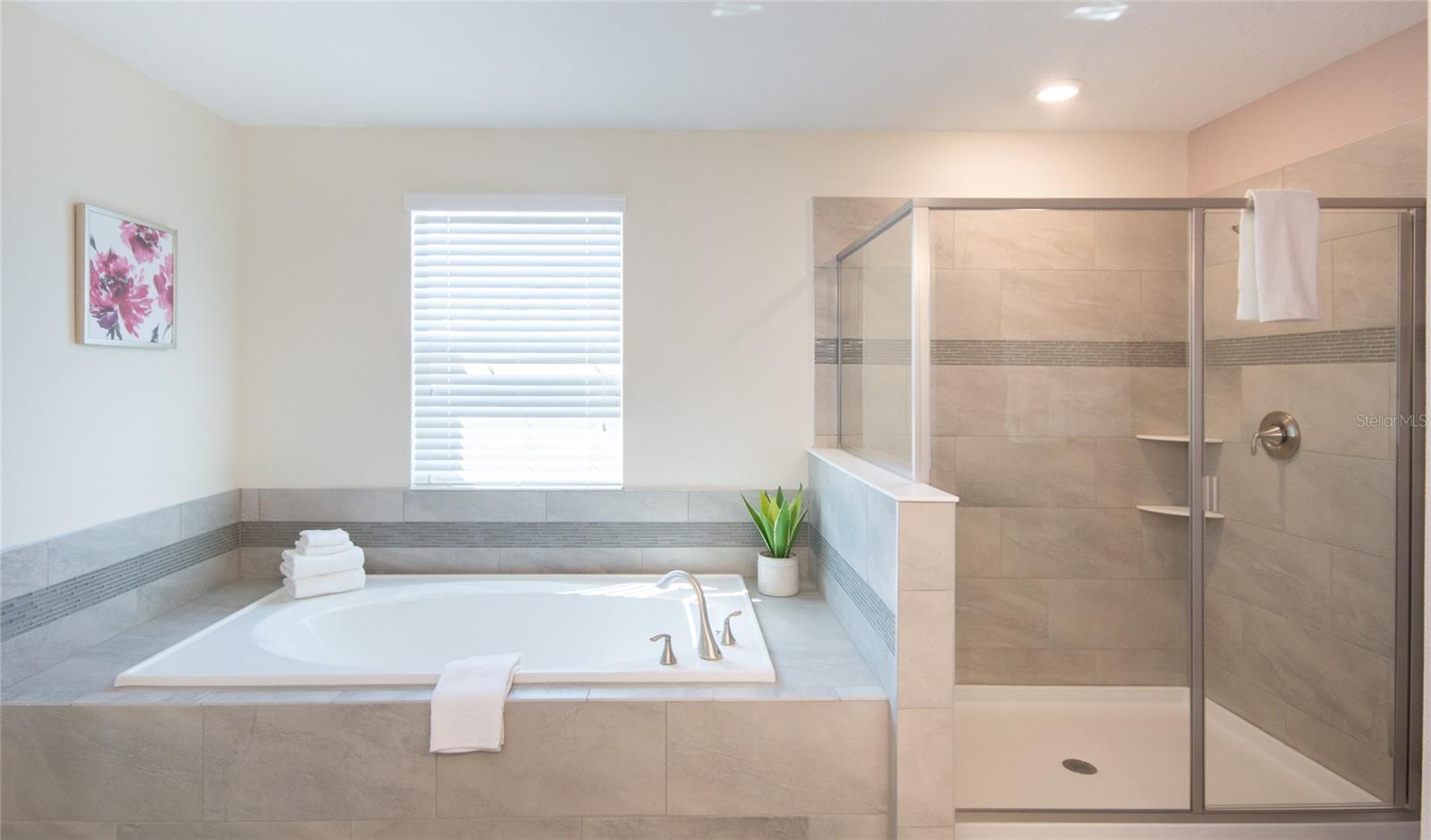 Image 27 of 32 For 8847 Interlocking Court