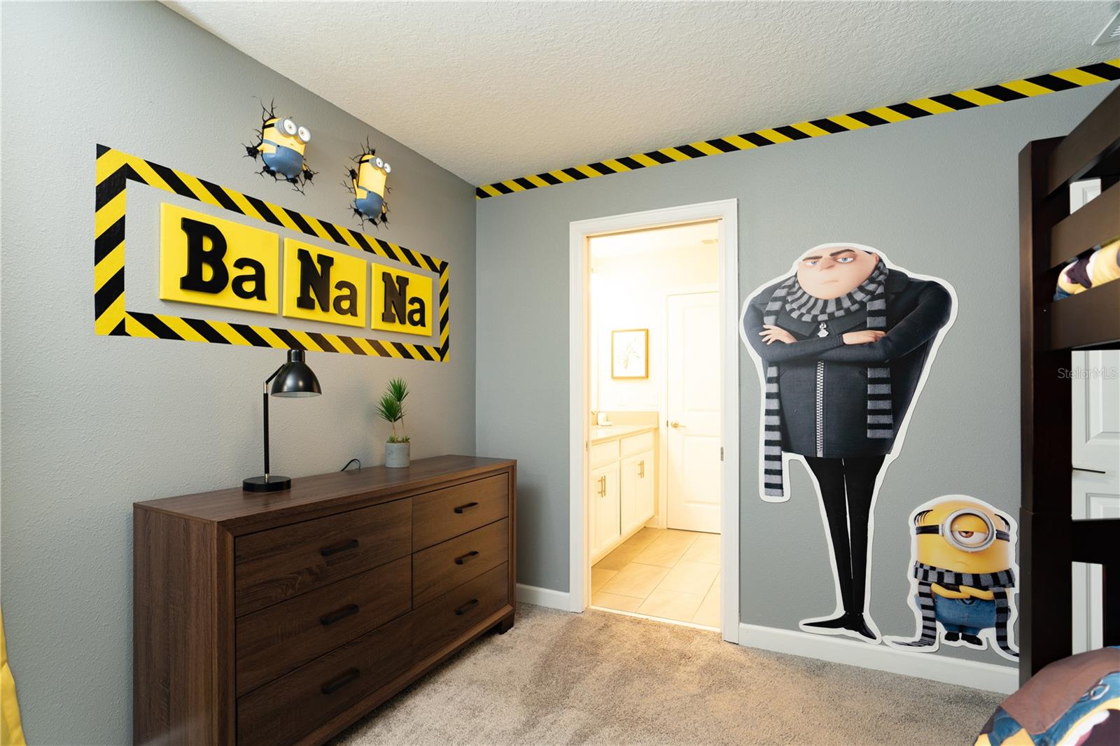 Image 31 of 32 For 8847 Interlocking Court