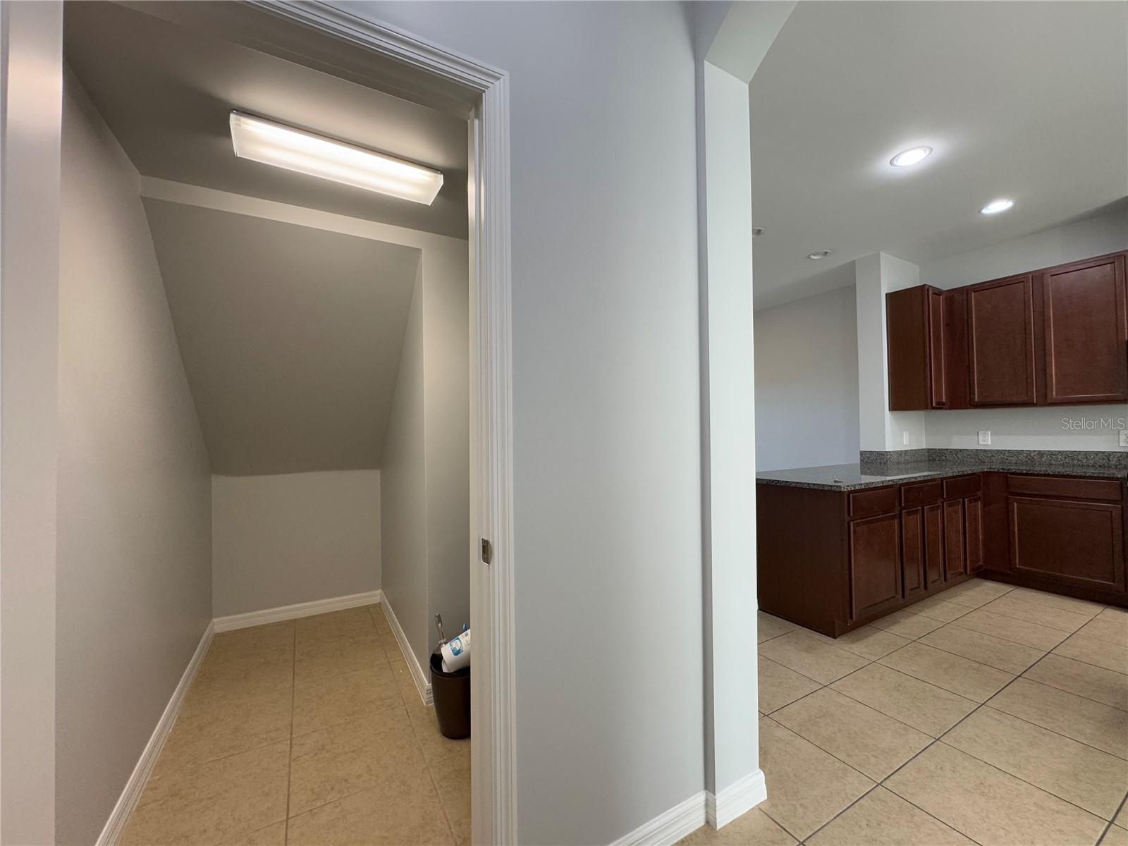 Image 11 of 31 For 11619 Water Run Alley